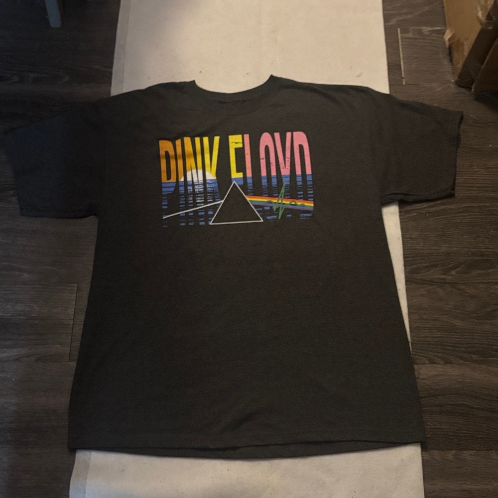 Pink Floyd Official Gray Graphic Tee XL Yellow/Blue/Pink Music Concert Festival